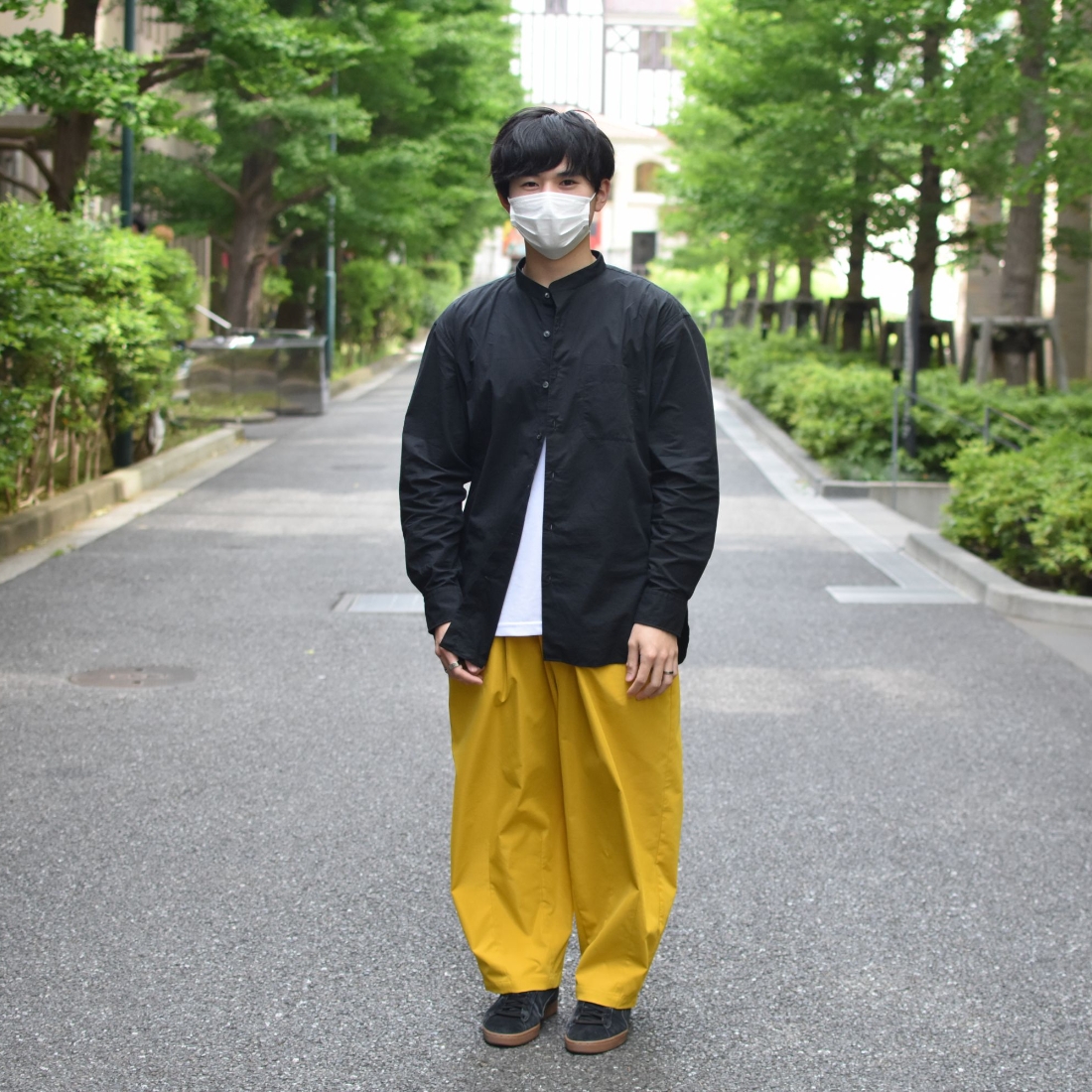 黄色パンツがキマってる❗️早稲田大学広告研究会 から ヒデ のファッションスナップ 🟡