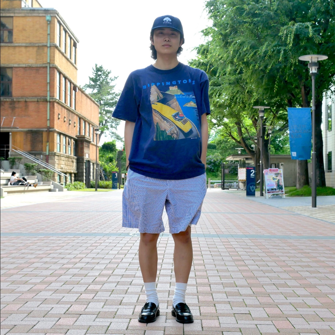 目が醒めるような青🧢外国語学部そうのアイテム詳細をチェックしちゃおう〜