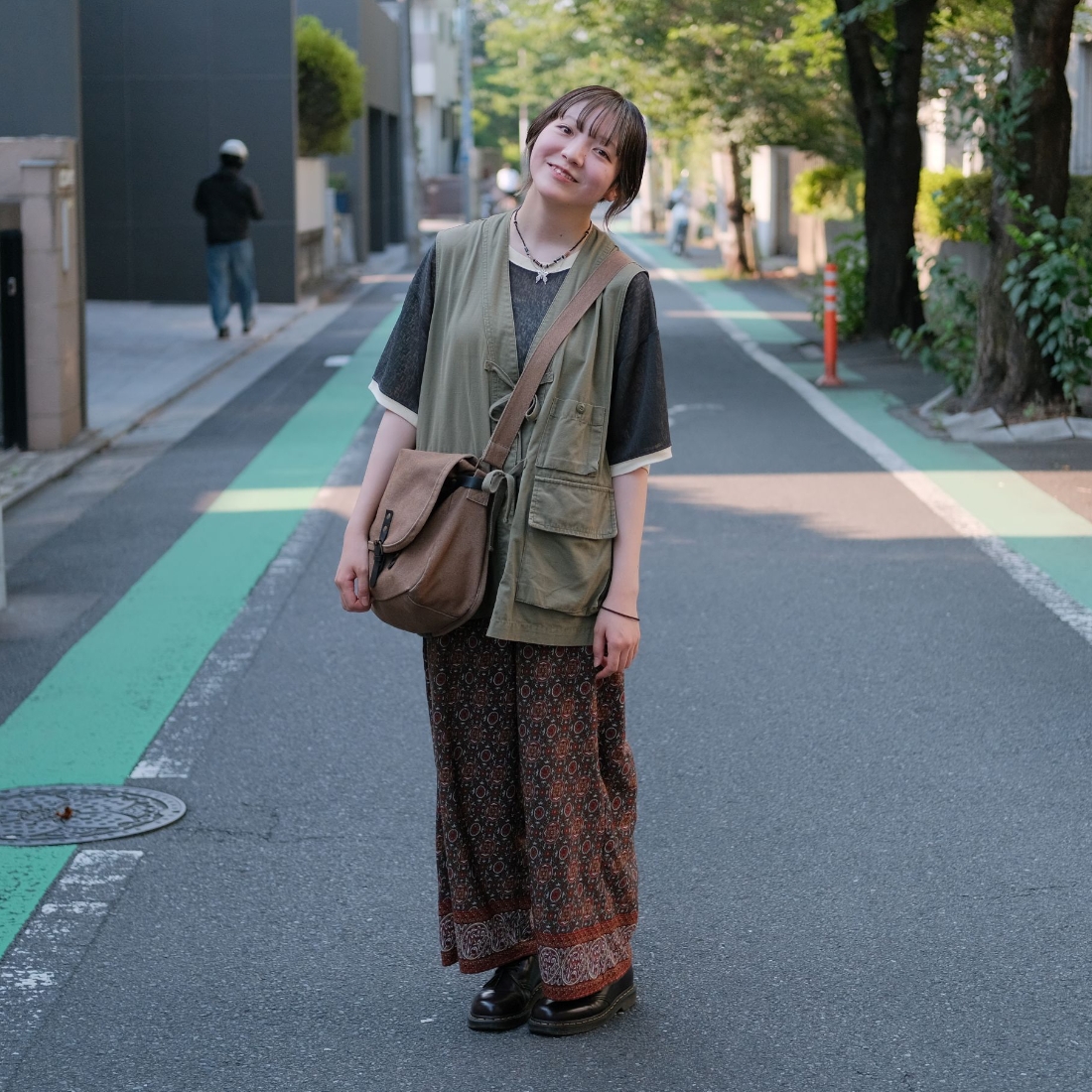 アースカラーでまとめたナチュラルコーデ🌲ギター部モモカの通学コーデ