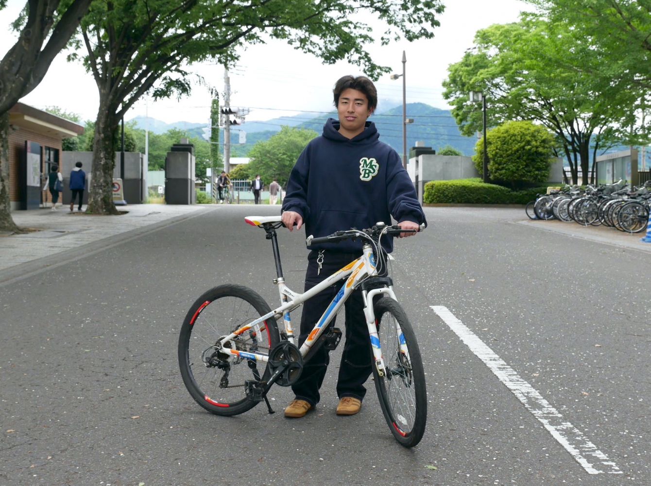 建築都市学部だいちの相棒はコイツだ！タイヤの差し色がかわいい🚲