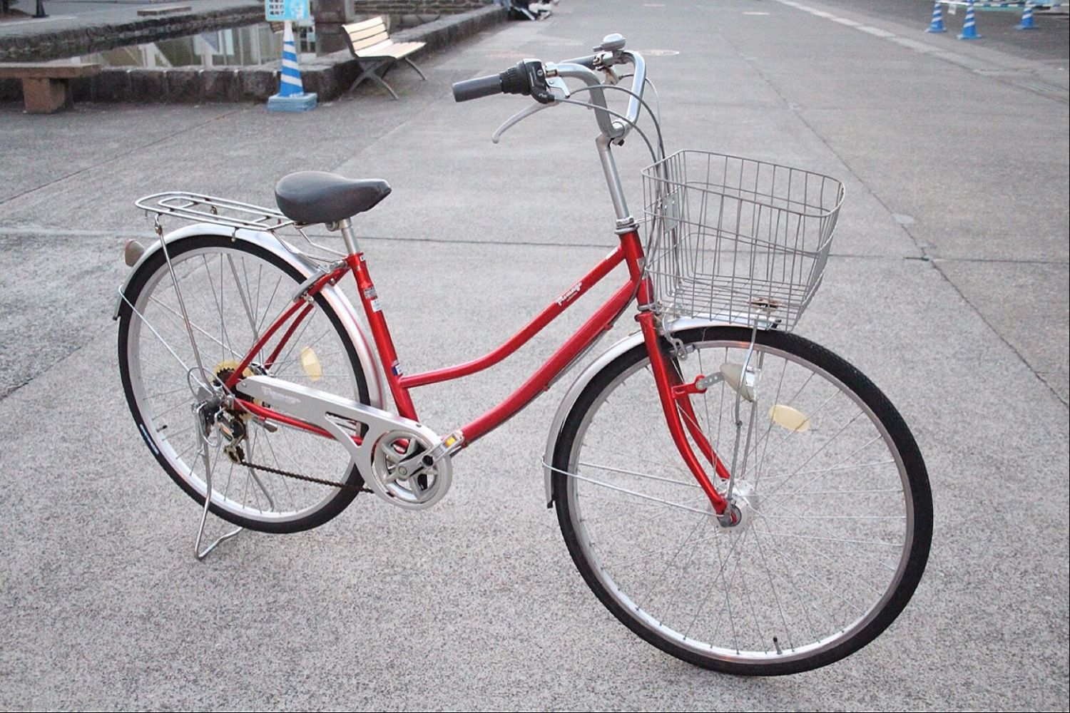 自慢の自転車をご紹介‼ Advercityクレ‼
