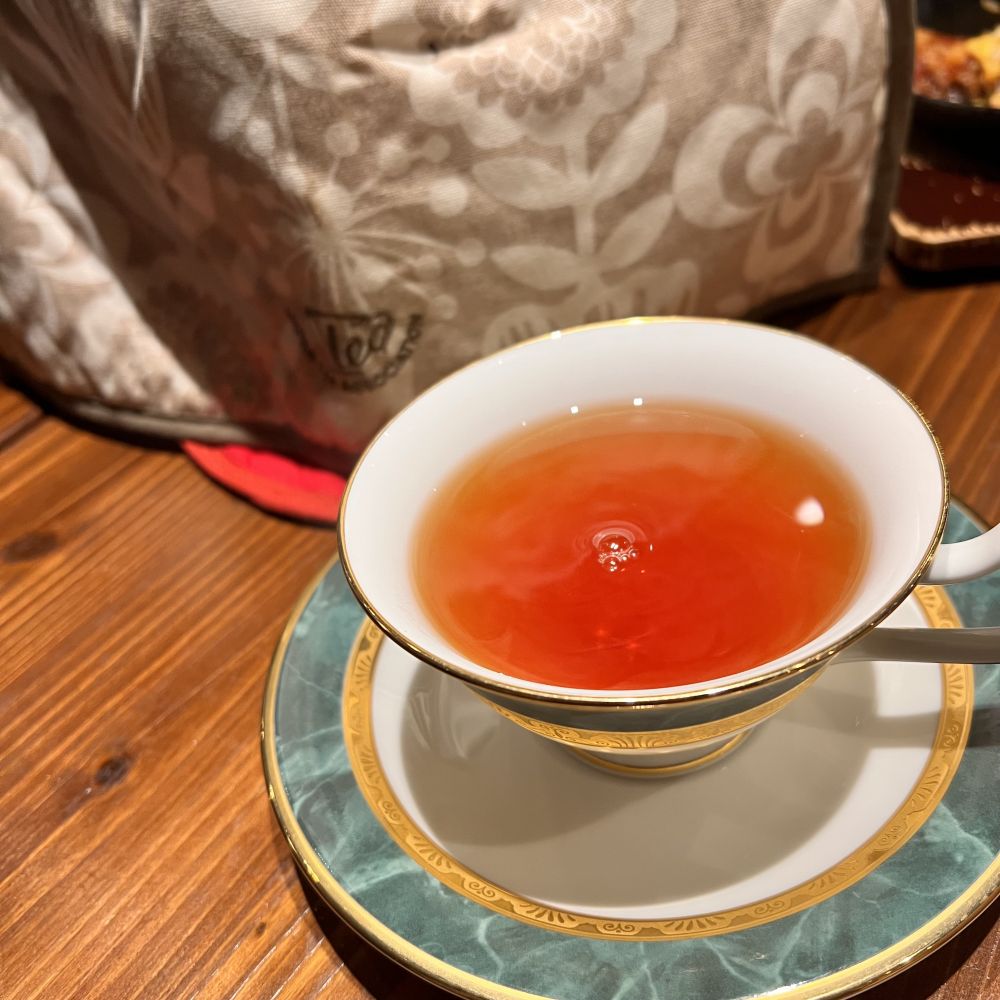 Le Lien Rouge A.S.のおすすめスポットを紹介！紅茶だけでなくご飯も美味しいいお店☺️