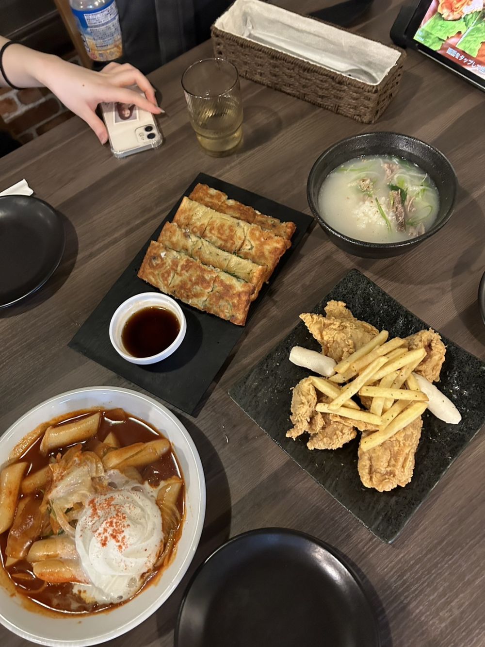 吉祥寺で韓国料理を食べるならココ‼️美人すぎるみのむしのおすすめスポットは必見💖