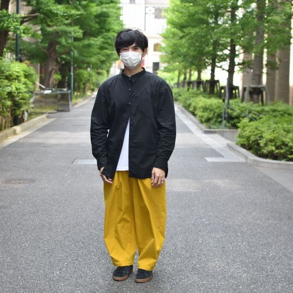 黄色パンツがキマってる❗️早稲田大学広告研究会 から ヒデ のファッションスナップ 🟡